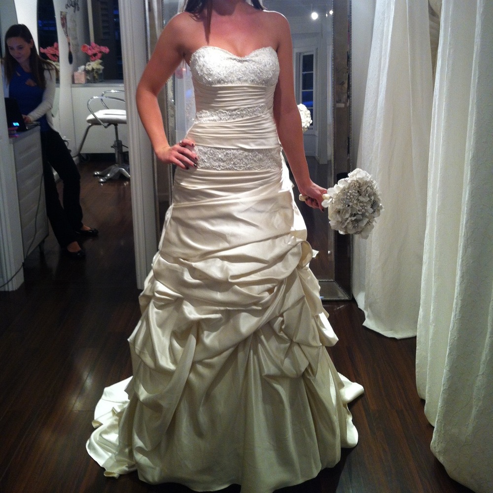 BRAND NEW- Stella York Wedding Gown